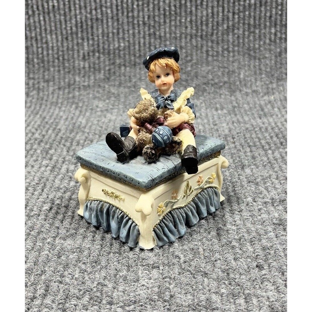 VTG Trinket Box‎ Holder Victorian Boy Bear Ball Room Decor Sitting Bed 5x4x3